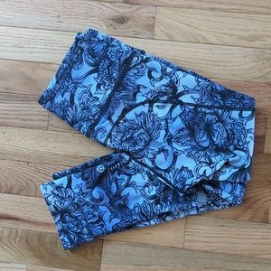 Lululemon leggings, size 4